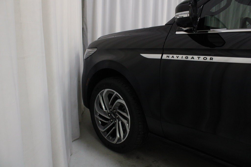 New 2027 Lincoln Navigator Reserve AWD/4WD image 31