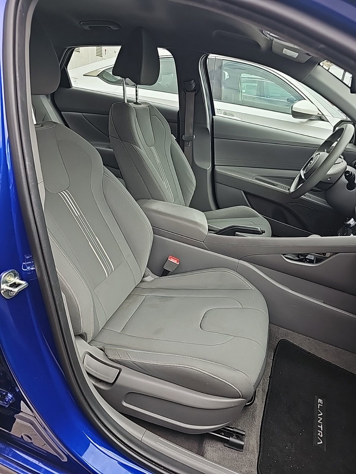 Used 2023 Hyundai Elantra SEL image 9