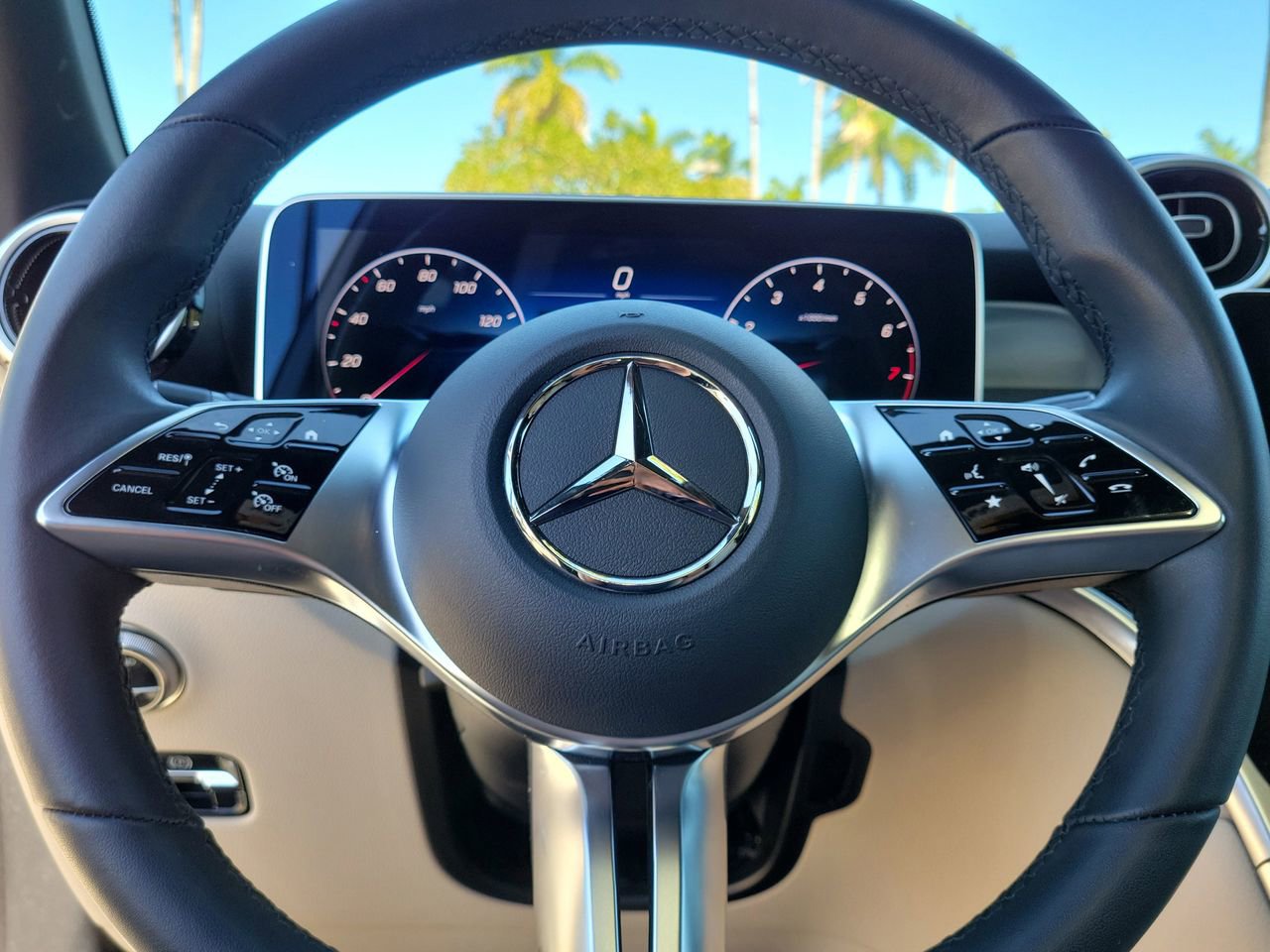 Used 2026 Mercedes-Benz GLC 300 image 28