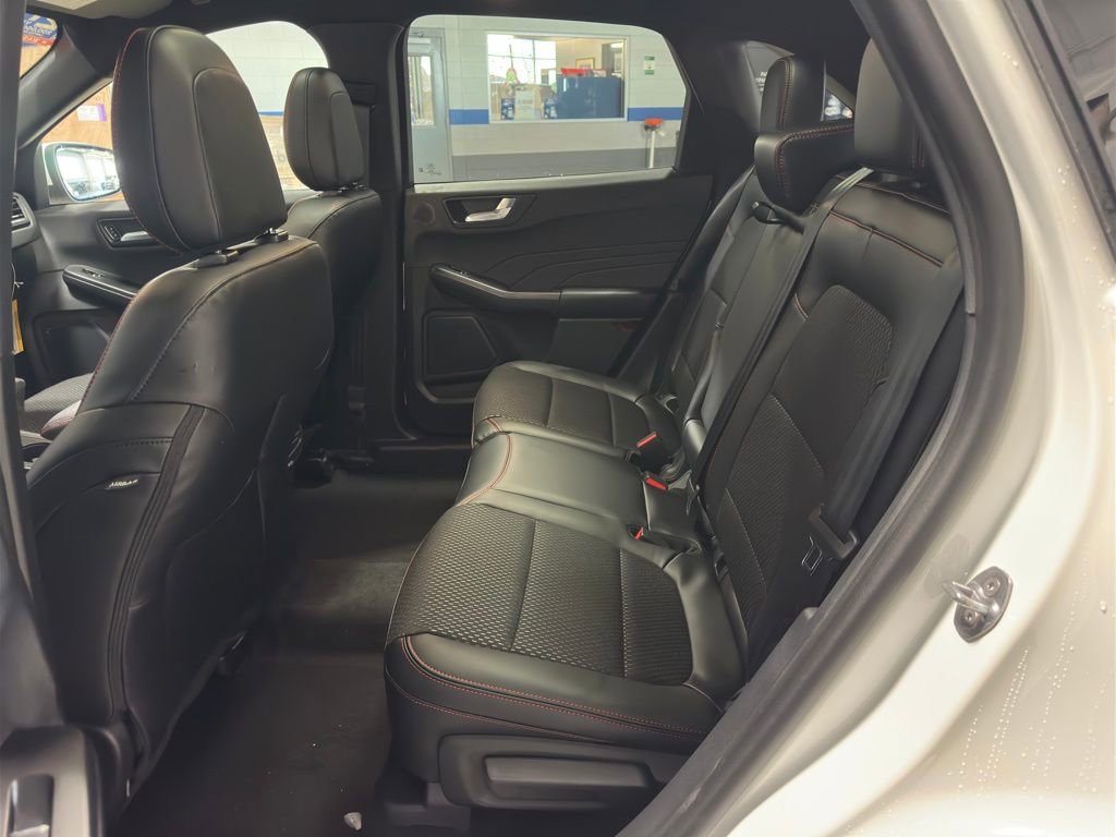 New 2025 Ford Escape ST-Line Select w/ Tech Pack #2 AWD/4WD image 24