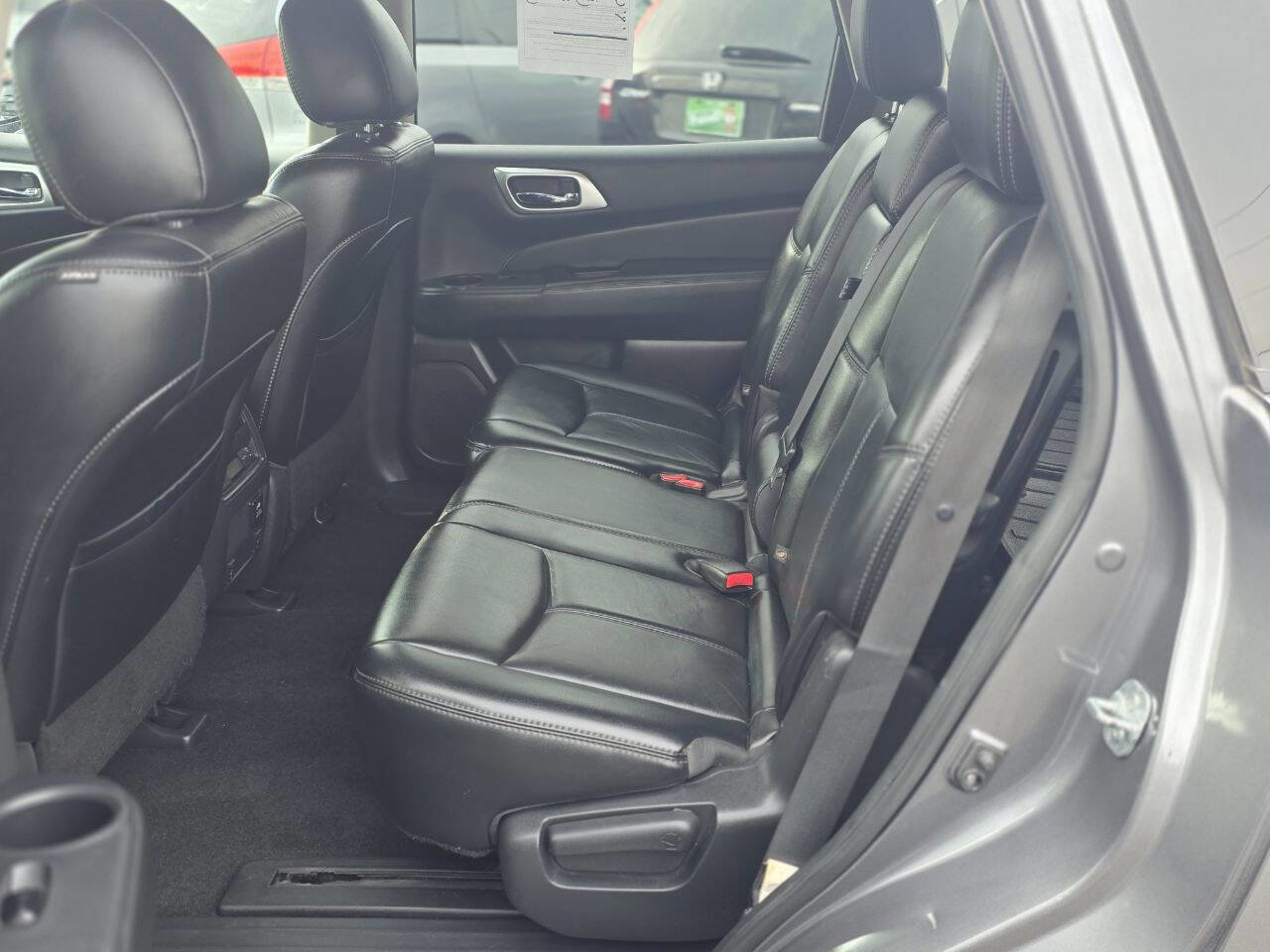 Used 2015 Nissan Pathfinder SL w/ Trailer Tow Package image 12