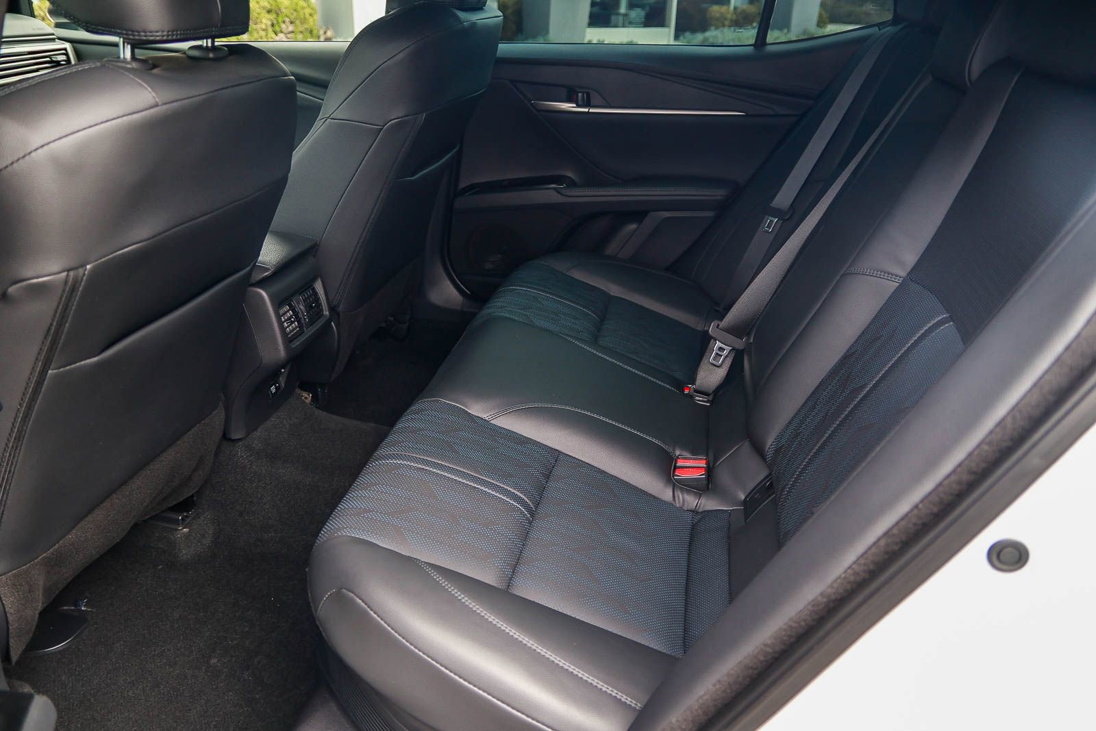 Used 2025 Toyota Camry XSE w/ Premium Package FWD image 19