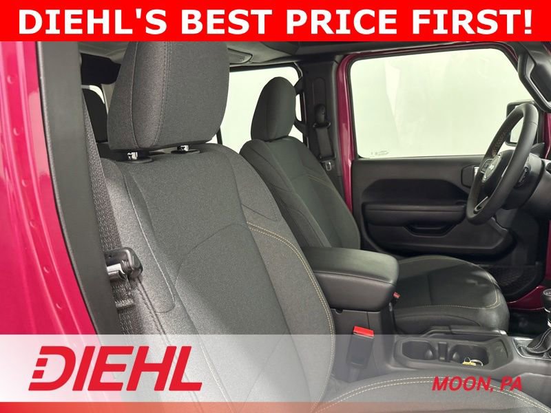 Used 2024 Jeep Gladiator Sport AWD/4WD image 14