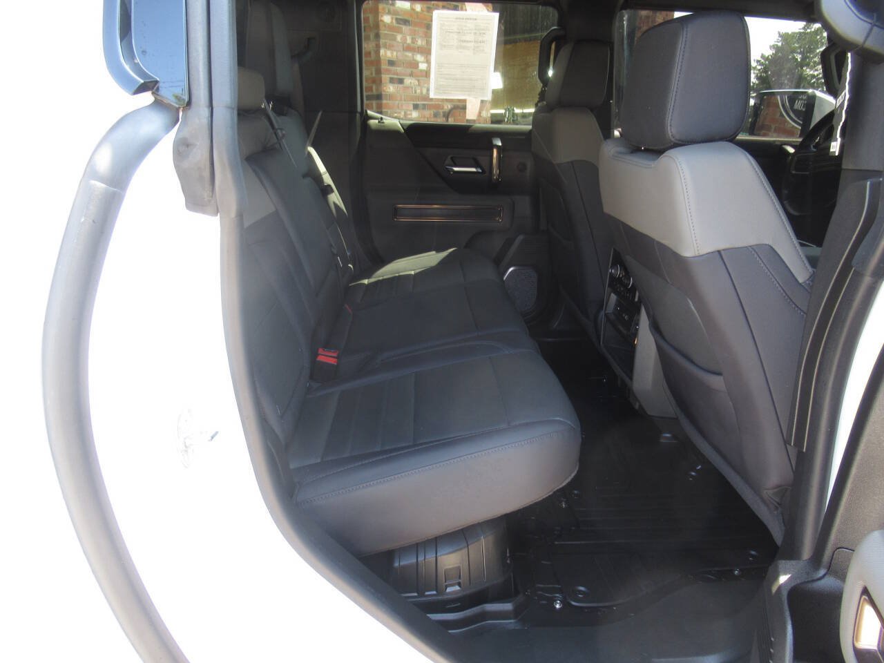 Used 2025 GMC Hummer EV 2X AWD/4WD image 15