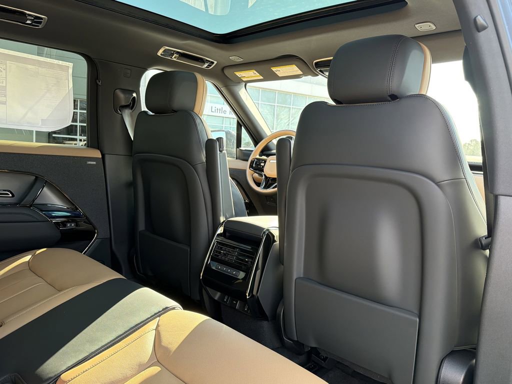 New 2026 Land Rover Range Rover Sport Dynamic SE image 14