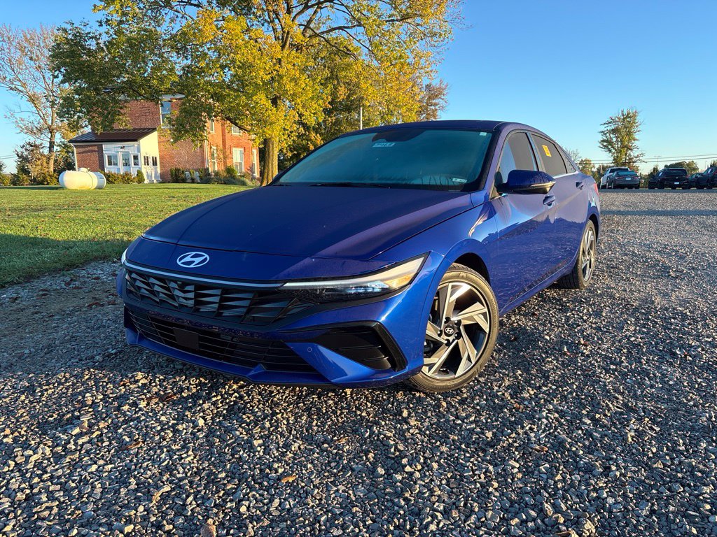 Used 2024 Hyundai Elantra Limited FWD image 1