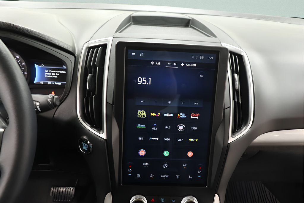 Used 2024 Ford Edge SEL w/ Convenience Package AWD/4WD image 11