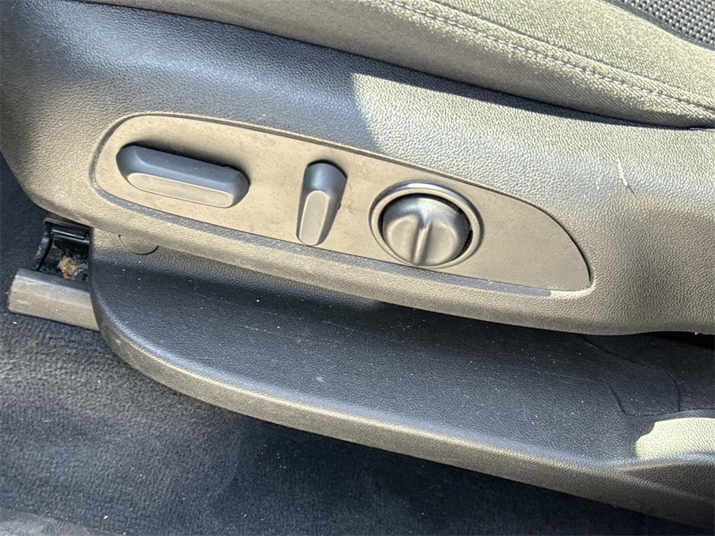 Used 2023 Chevrolet Traverse LT image 33