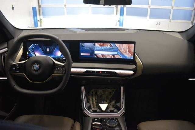 Used 2025 BMW X3 xDrive30i w/ Convenience Package AWD/4WD image 5