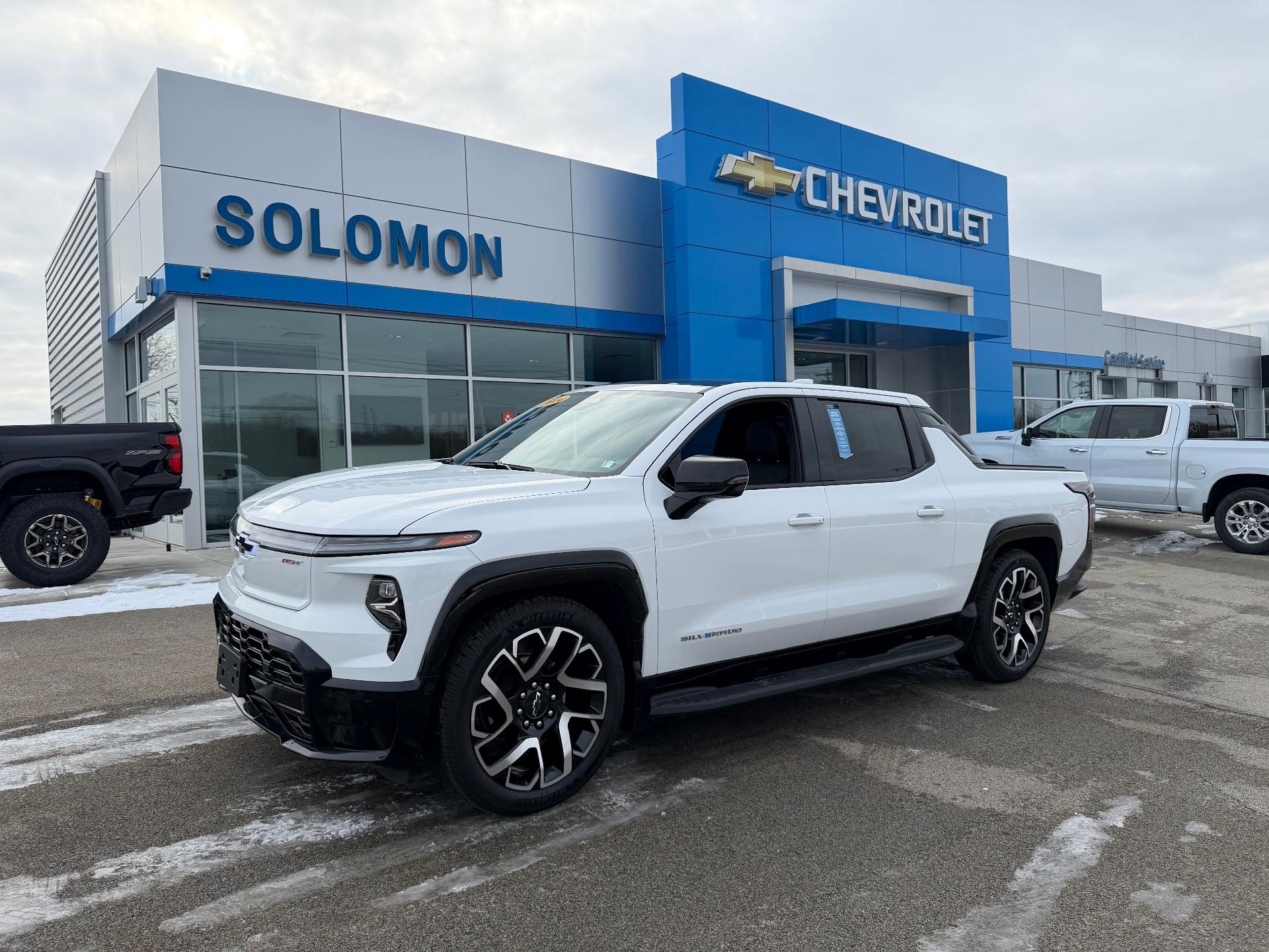 Certified 2024 Chevrolet Silverado EV RST image 1