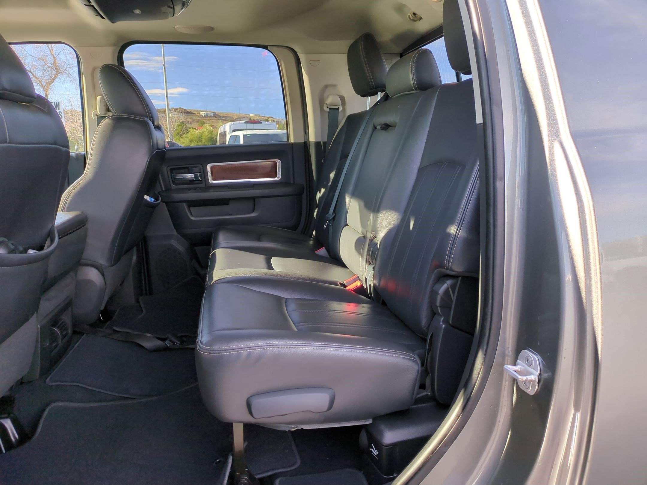 Used 2012 RAM 3500 Laramie w/ Cold Weather Group image 26