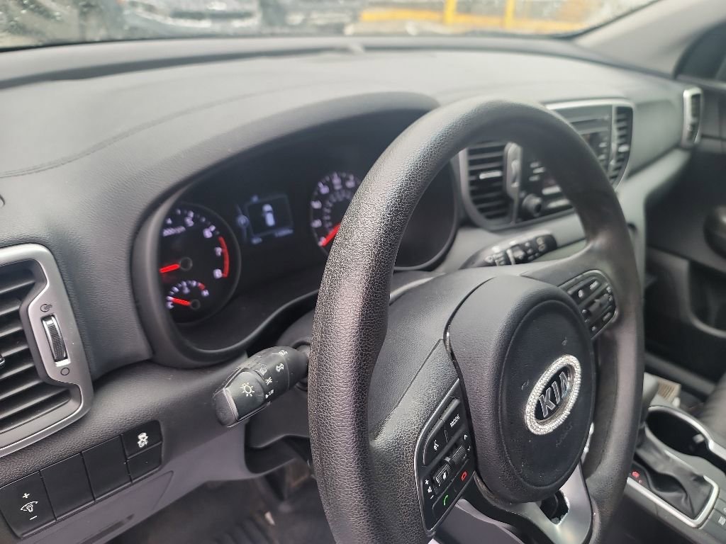 Used 2019 Kia Sportage LX FWD image 8