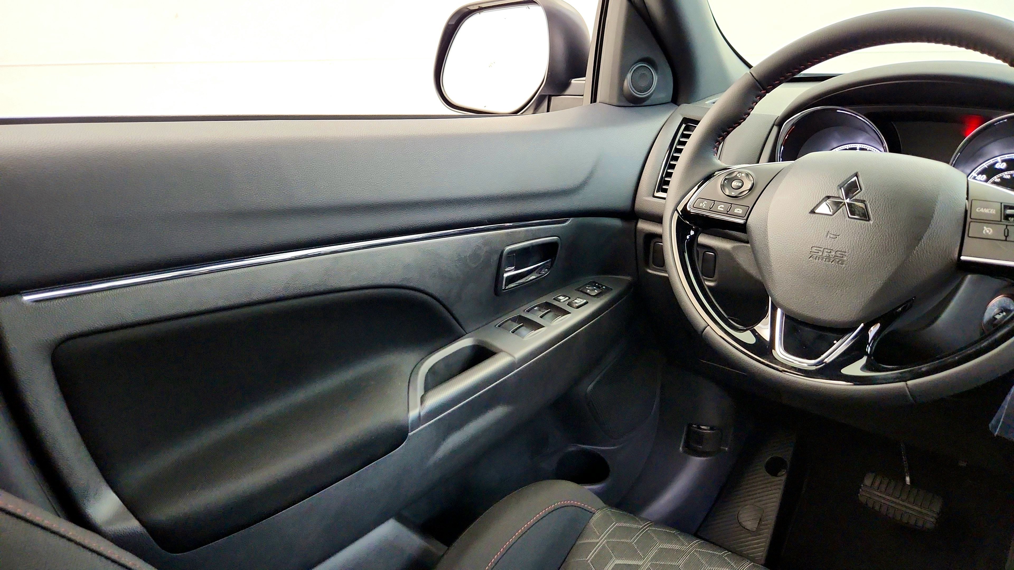 Used 2025 Mitsubishi Outlander Sport AWD image 23