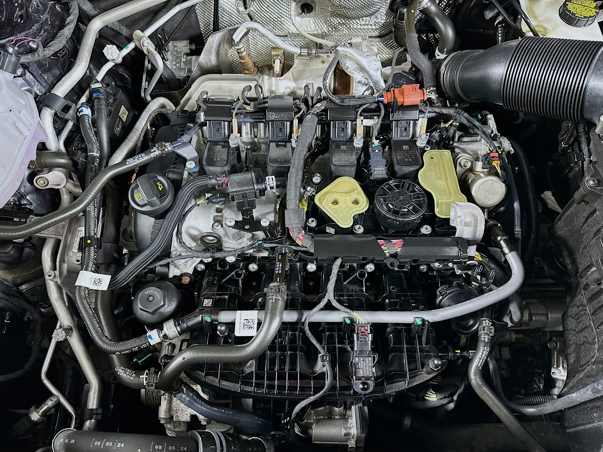 Used 2025 Volkswagen Atlas SE image 34