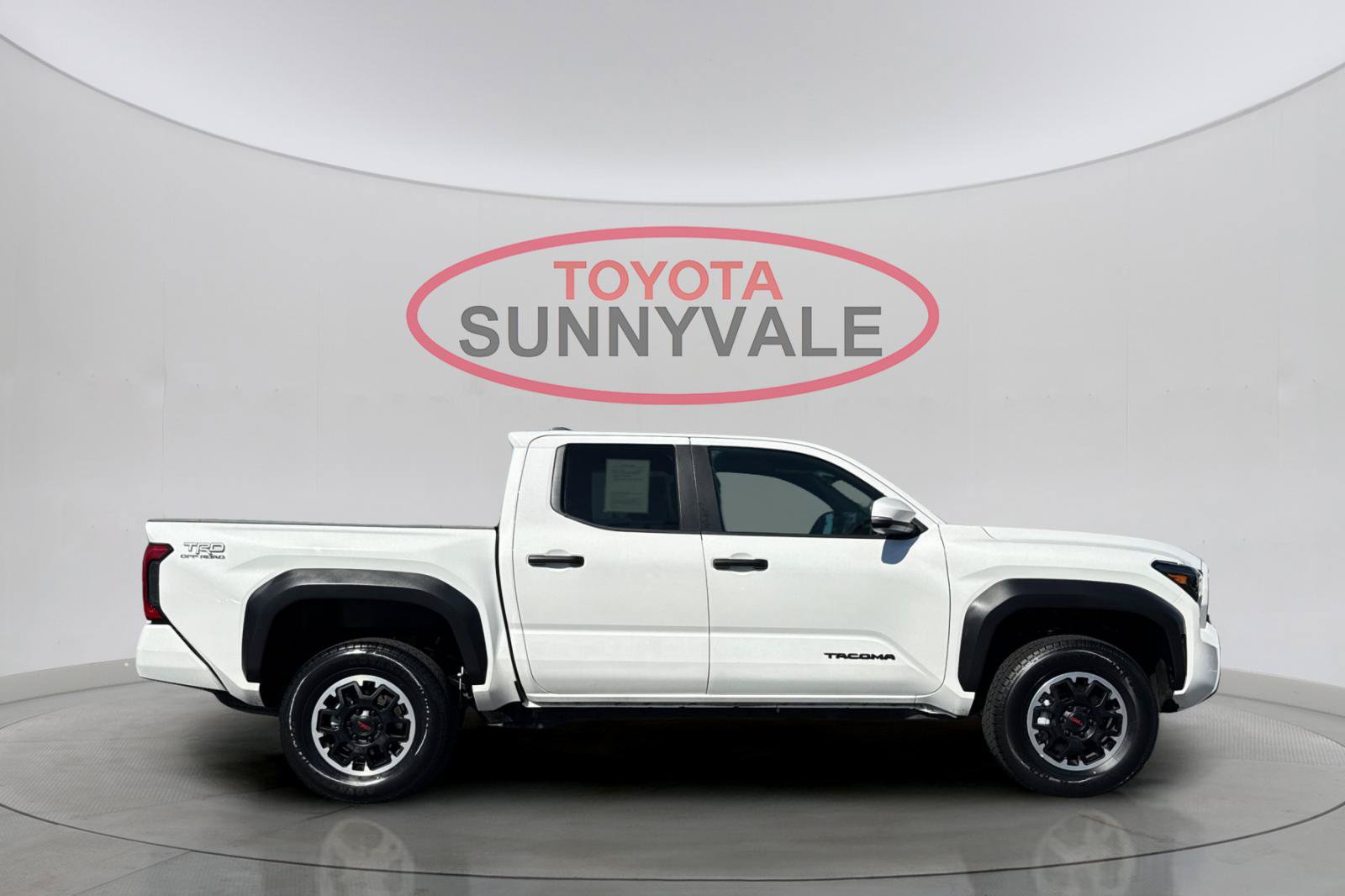 Used 2024 Toyota Tacoma TRD Off-Road w/ TRD Off Road Upgrade Package AWD/4WD image 9