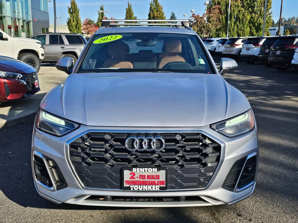 Used 2022 Audi Q5 2.0T Premium w/ Convenience Package AWD/4WD image 2
