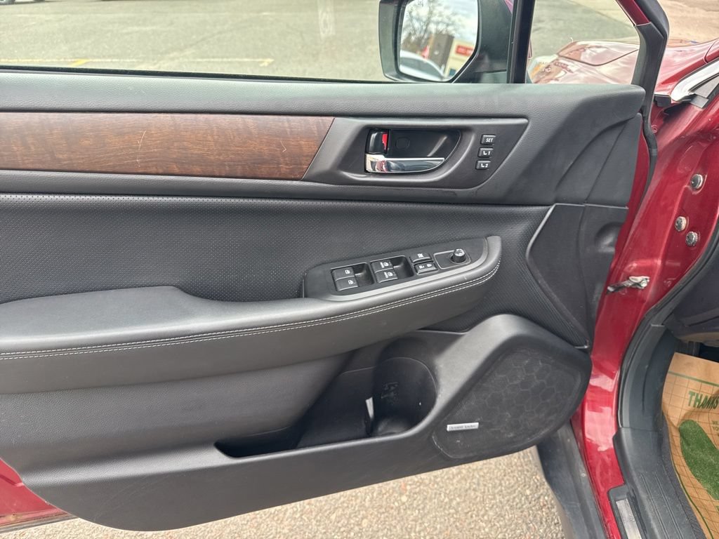 Used 2017 Subaru Outback 2.5i Limited AWD/4WD image 17