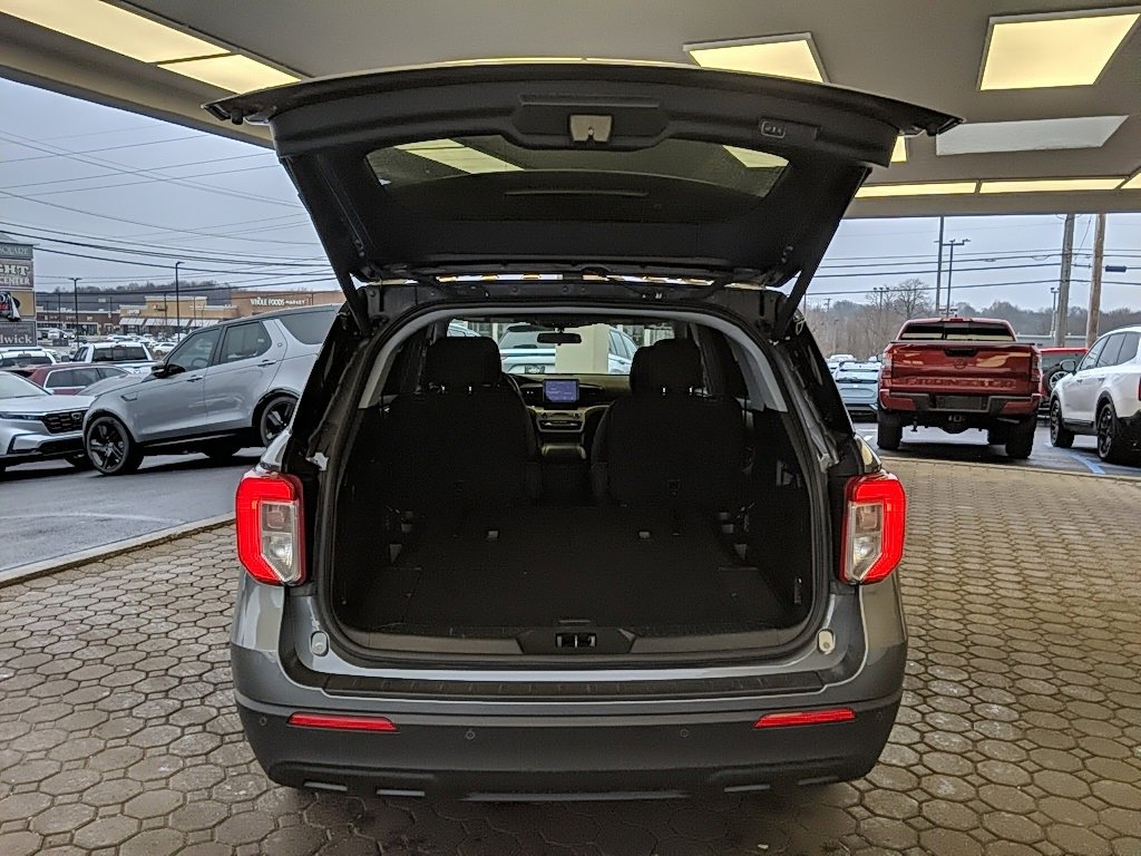 Certified 2023 Ford Explorer XLT image 9