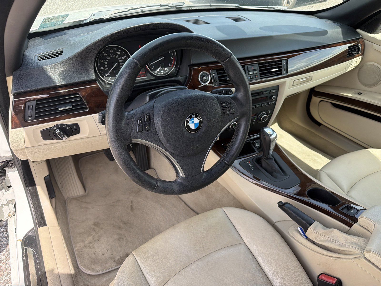 Used 2013 BMW 328i Convertible RWD image 13
