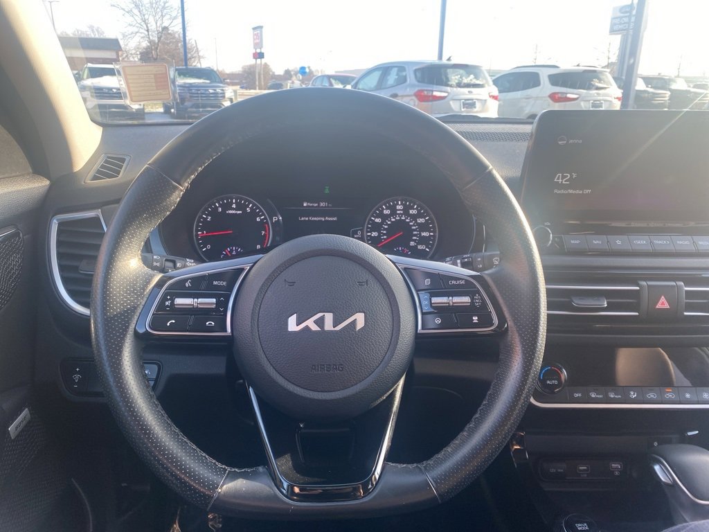 Used 2022 Kia Seltos SX image 8