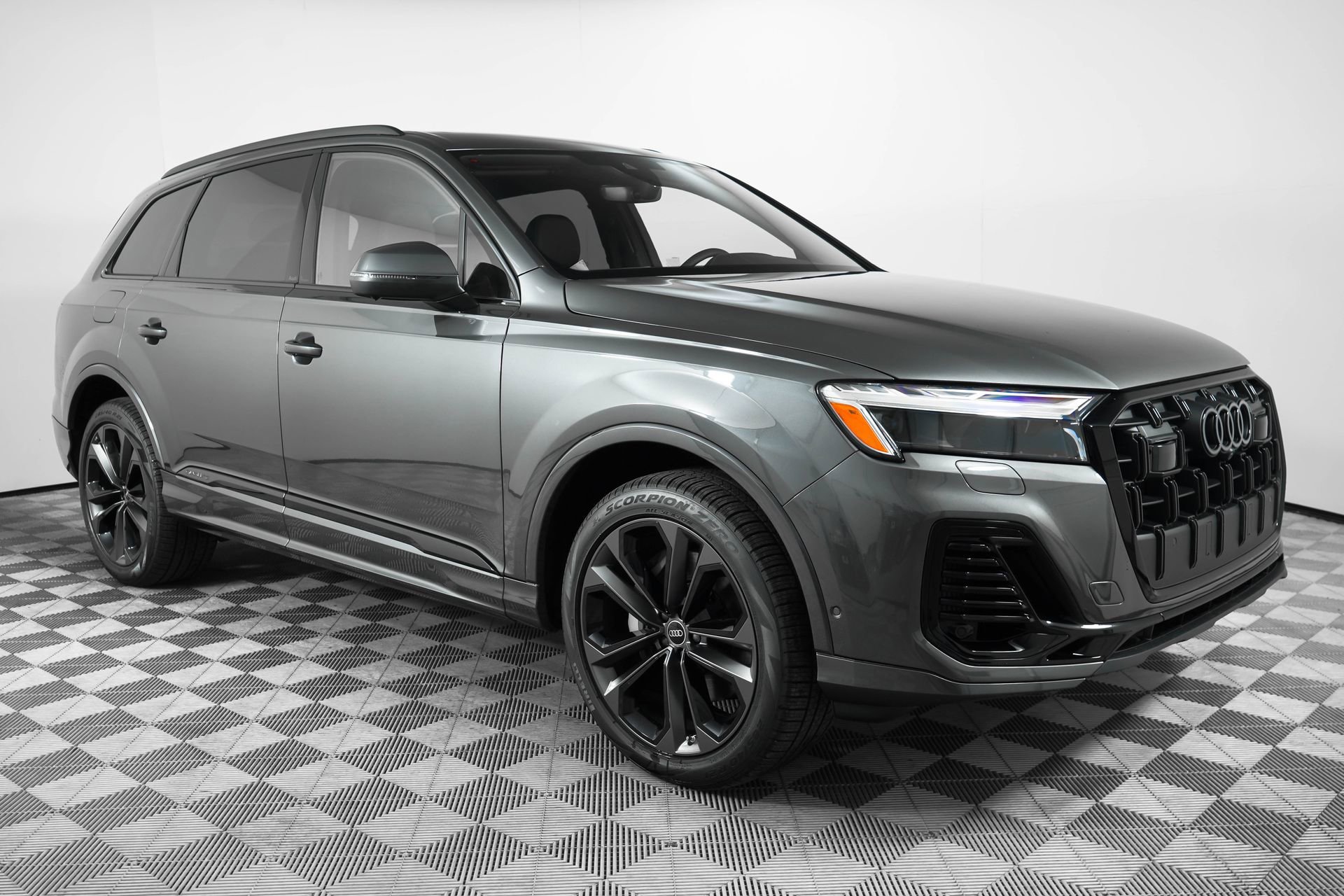 New 2025 Audi Q7 3.0T Premium Plus
