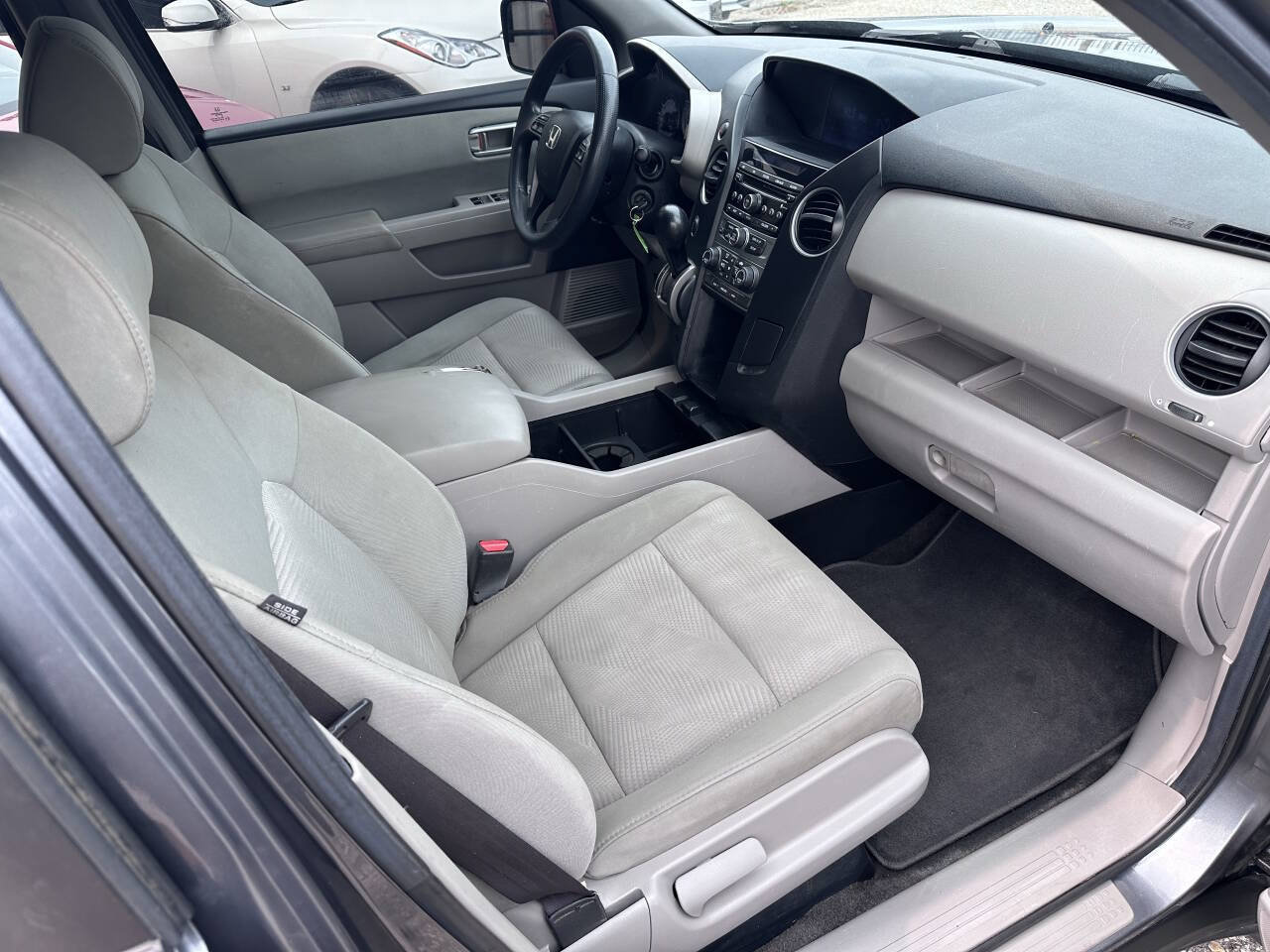 Used 2013 Honda Pilot LX image 28