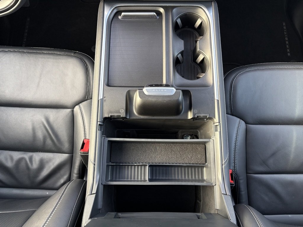 Certified 2025 Ford Expedition Max Platinum image 29