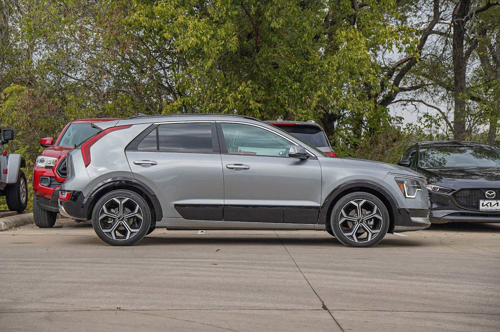 Certified 2024 Kia Niro SX Touring image 8