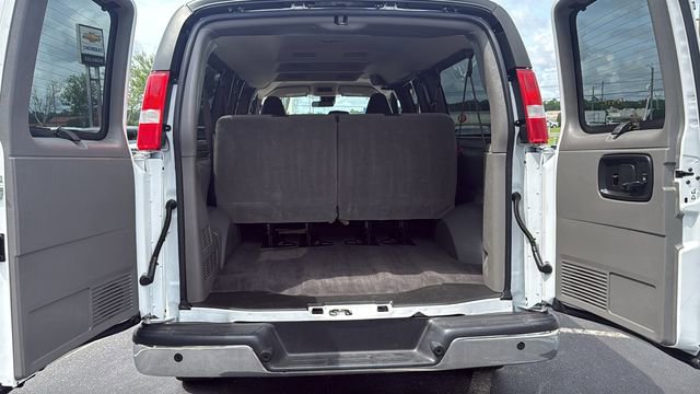 Used 2023 Chevrolet Express 3500 LT w/ LT Preferred Equipment Group RWD image 10