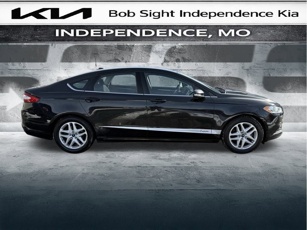 Used 2014 Ford Fusion SE image 16