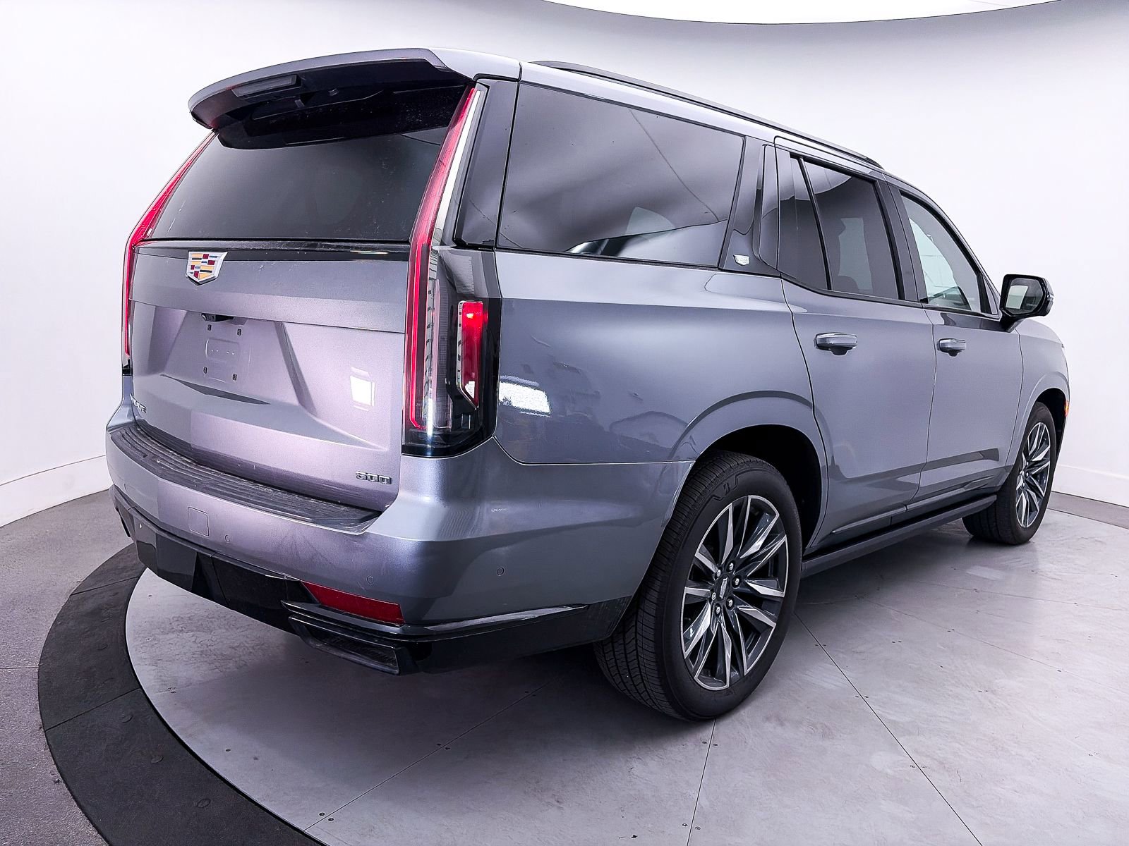 Used 2022 Cadillac Escalade Sport Platinum w/ Heavy-Duty Trailer Package AWD/4WD image 19