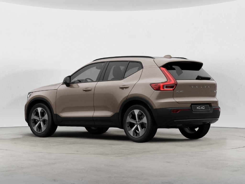 New 2026 Volvo XC40 B5 Plus w/ Protection Package Premier AWD/4WD image 5