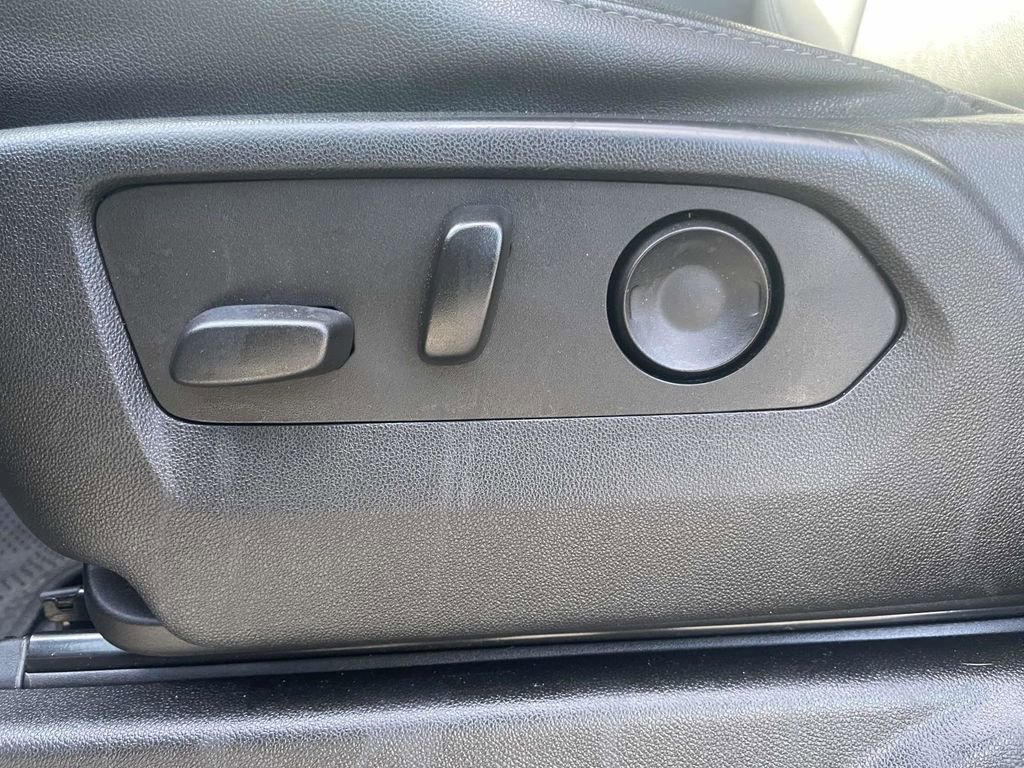 Used 2022 Chevrolet Tahoe LT image 26