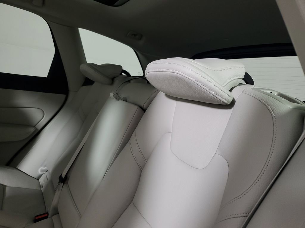 Certified 2024 Volvo XC60 B5 Core w/ Protection Package Premier image 15