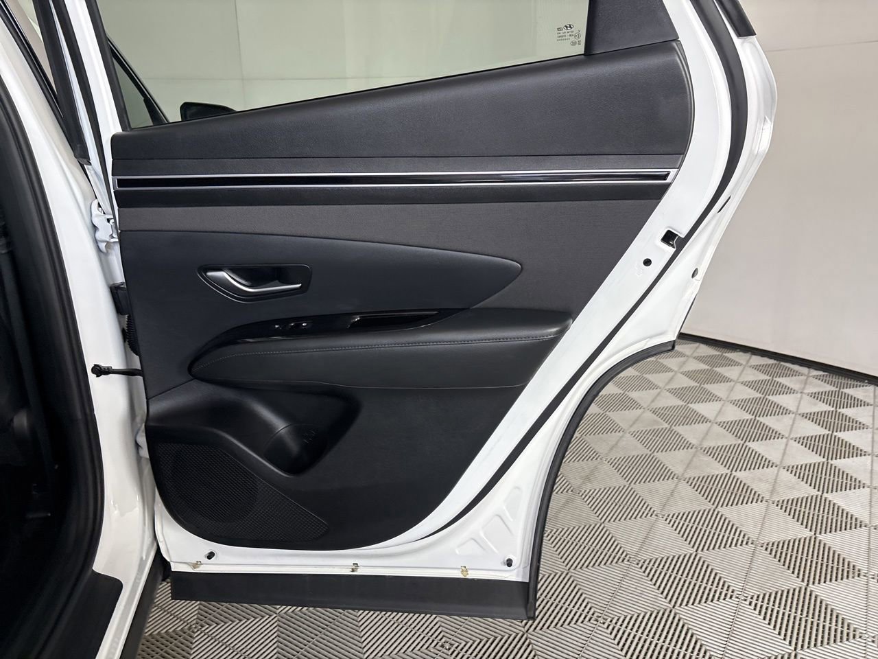 Used 2023 Hyundai Tucson Limited AWD/4WD image 27