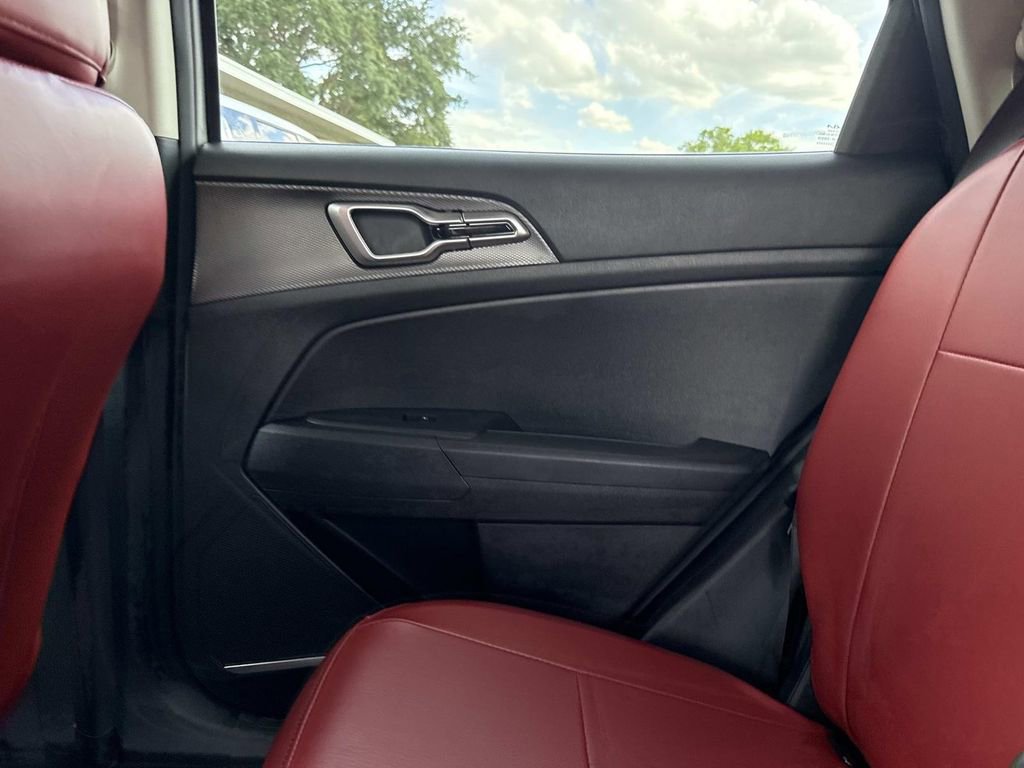 Used 2023 Kia Sportage LX FWD image 16