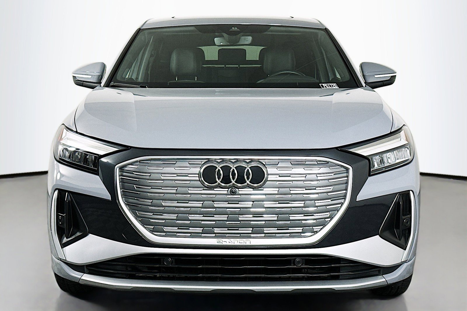 Used 2024 Audi Q4 e-tron Premium Plus w/ Premium Plus image 2