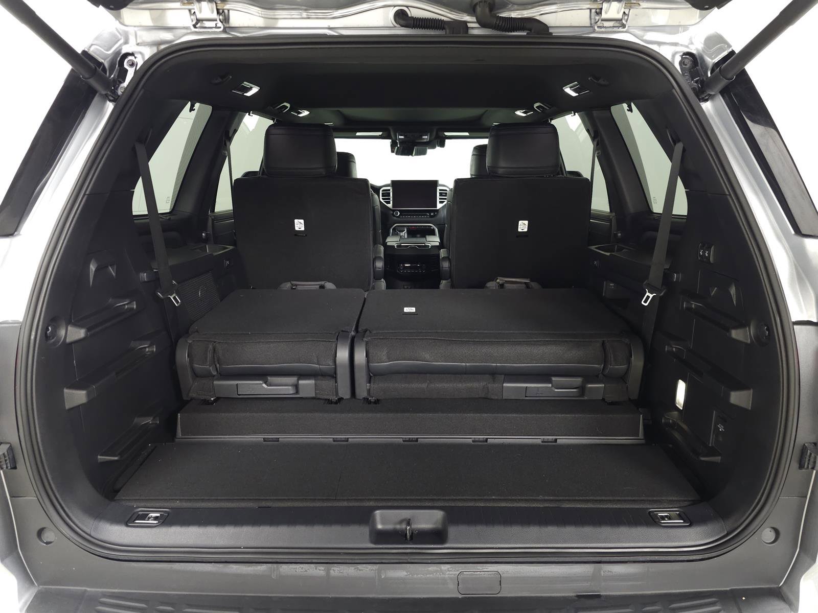 Used 2025 Toyota Sequoia Platinum image 8