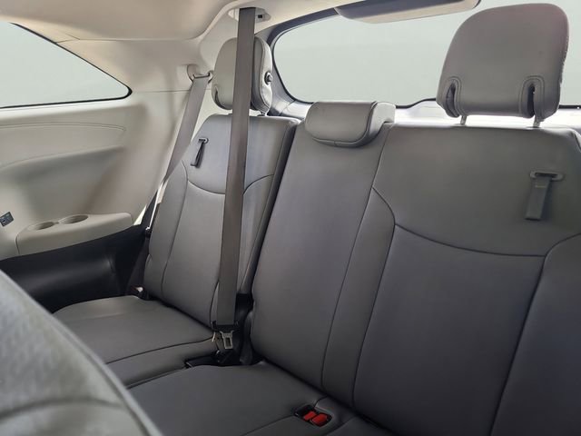 Used 2023 Toyota Sienna XLE FWD image 10