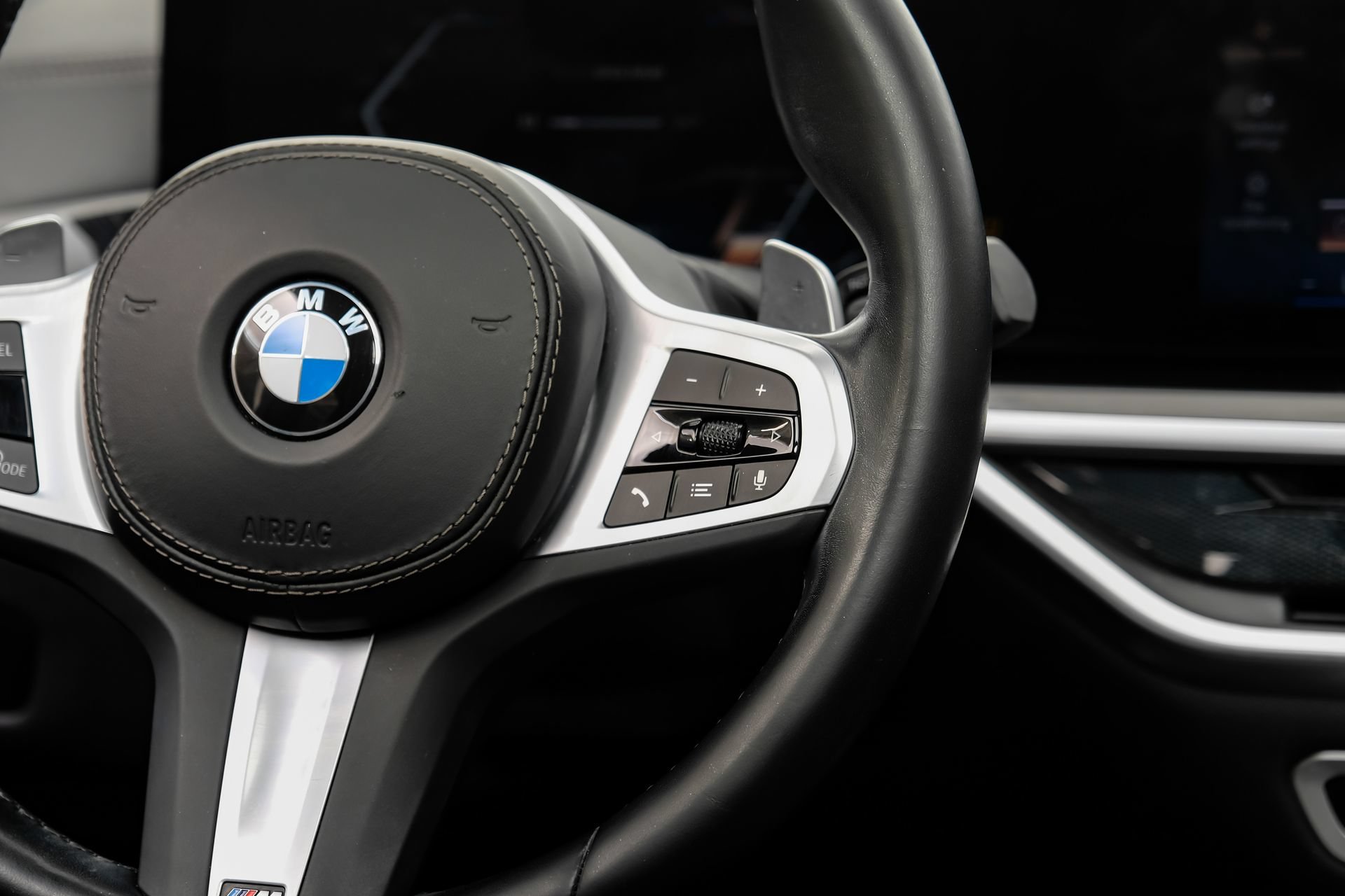 Used 2024 BMW X5 sDrive40i w/ M Sport Package RWD image 23