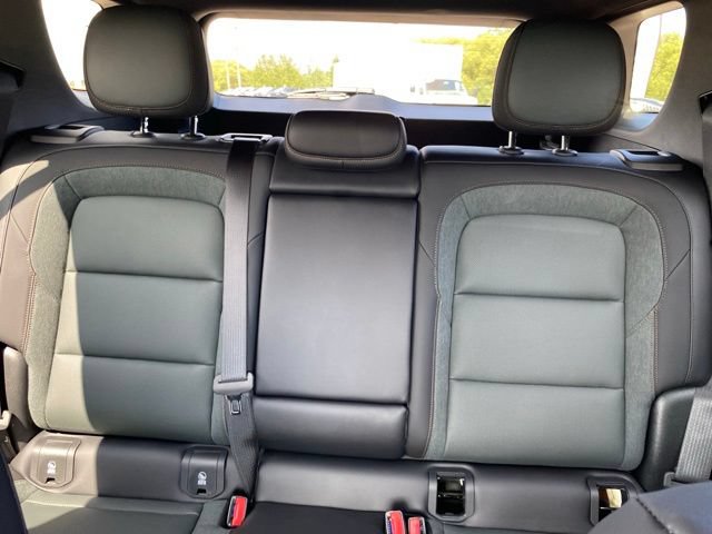 Used 2026 GMC Terrain AT4 w/ Convenience Package III AWD/4WD image 33