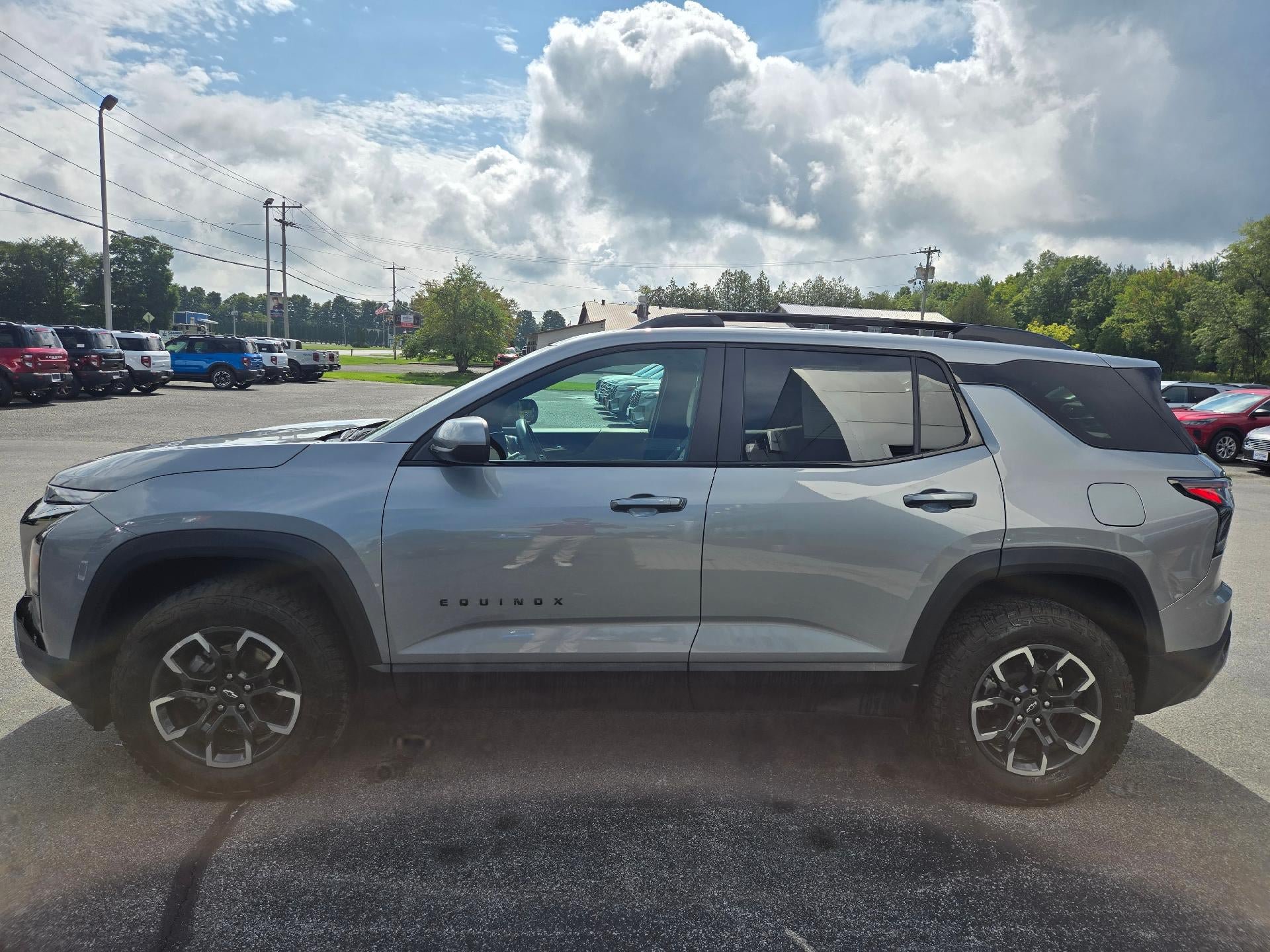 Used 2026 Chevrolet Equinox ACTIV w/ Convenience Package III AWD/4WD image 5
