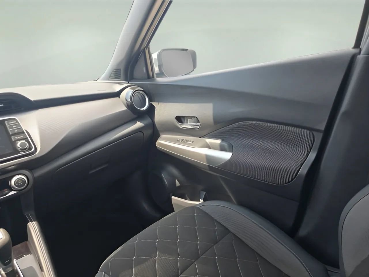 Used 2020 Nissan Kicks SV image 21