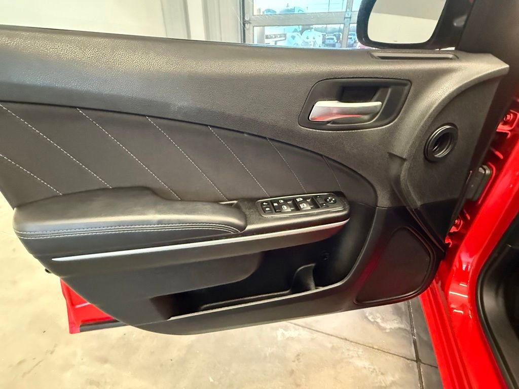 Used 2022 Dodge Charger SXT image 18