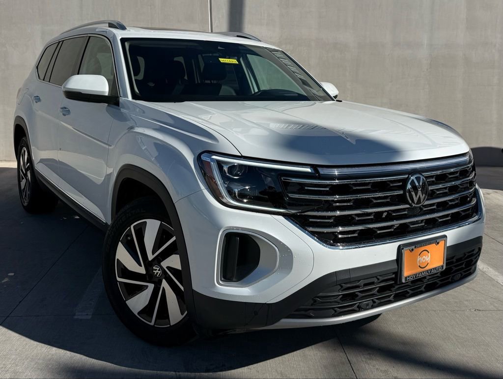 Certified 2025 Volkswagen Atlas SEL image 1