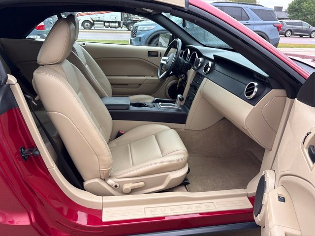 Used 2006 Ford Mustang Premium RWD image 9