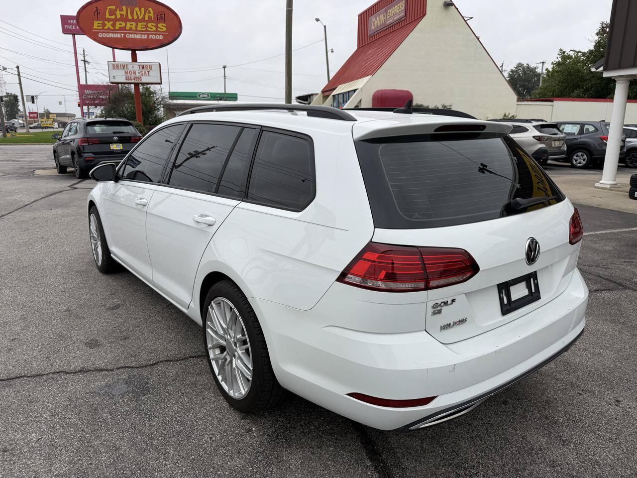 Used 2019 Volkswagen Golf S FWD image 9