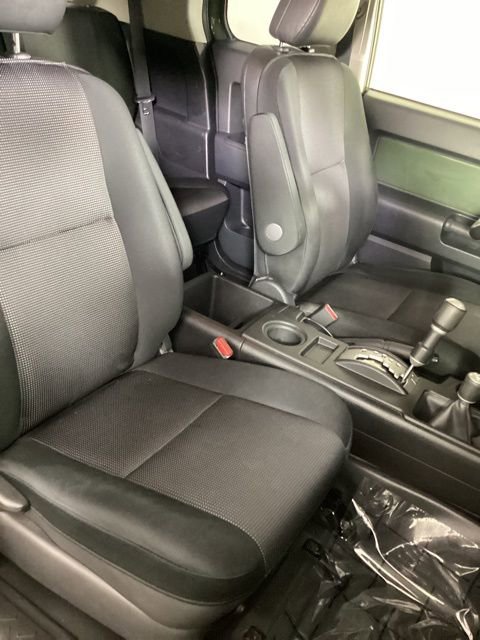 Used 2013 Toyota FJ Cruiser 4WD image 15