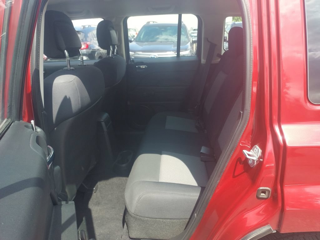 Used 2010 Jeep Patriot Sport w/ Tire & Wheel Group AWD/4WD image 20