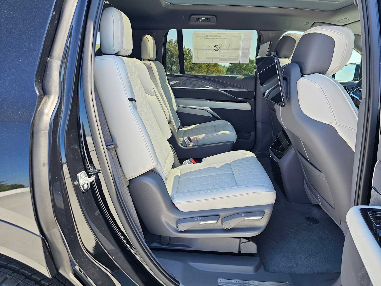 New 2026 Cadillac Escalade IQL Sport 1 AWD/4WD image 12